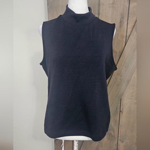 SPANX Airessentials Mock Neck Top In Classic Navy. Size Medium - Picture 5 of 11